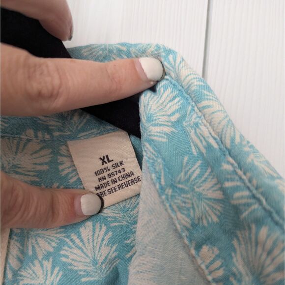 Vintage Silk Circa 1969 Men’s Silk Tropical Print Button Down Shirt | XL - Picture 3 of 6